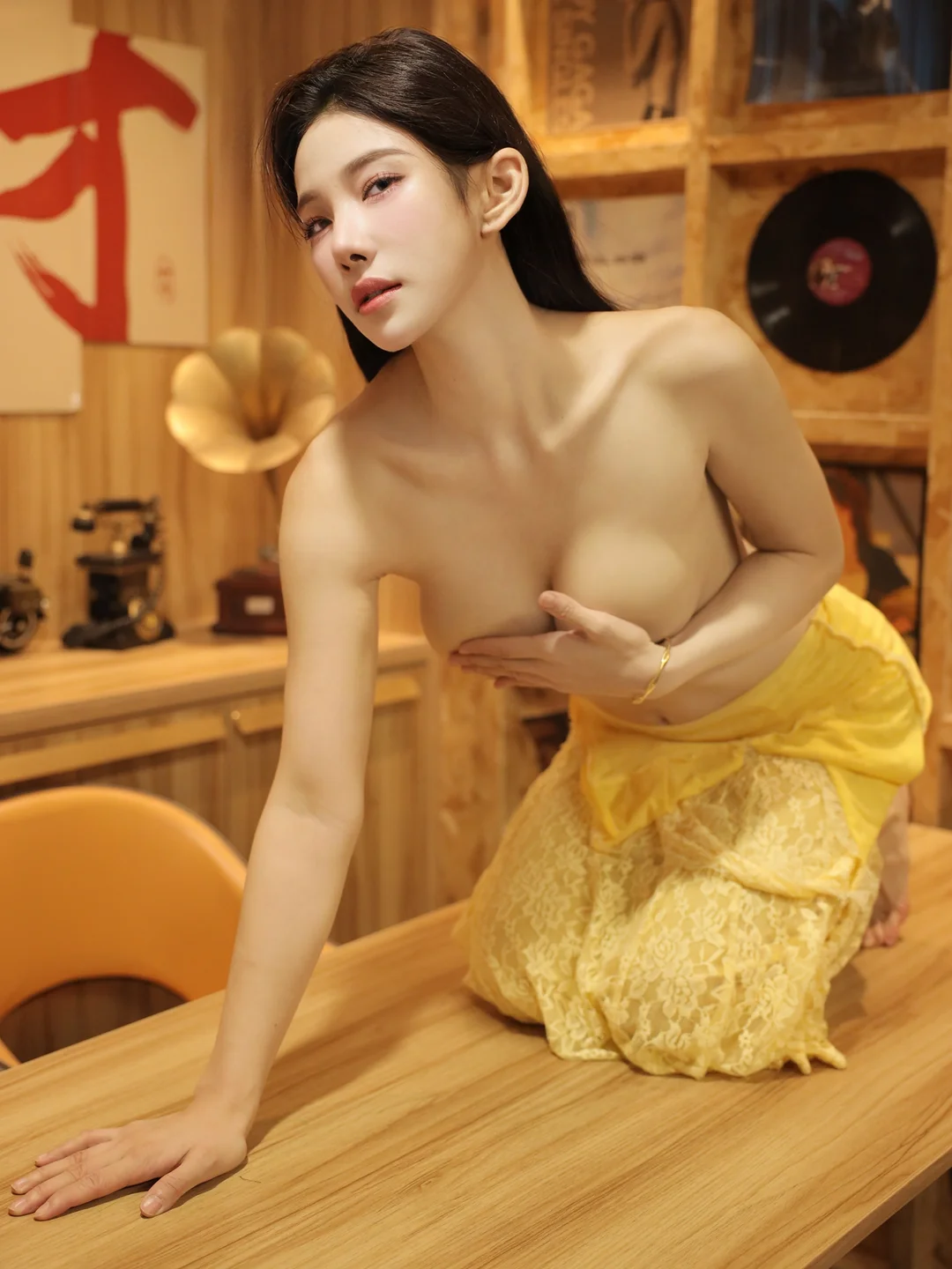 梨霜儿 - No.006 黑胶唱片 [113P-498MB] tg@simisebaisi 【丝足阁】062.webp